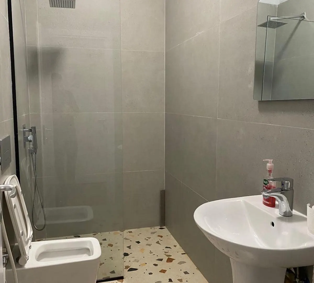 Apartment Center Studio Tirana